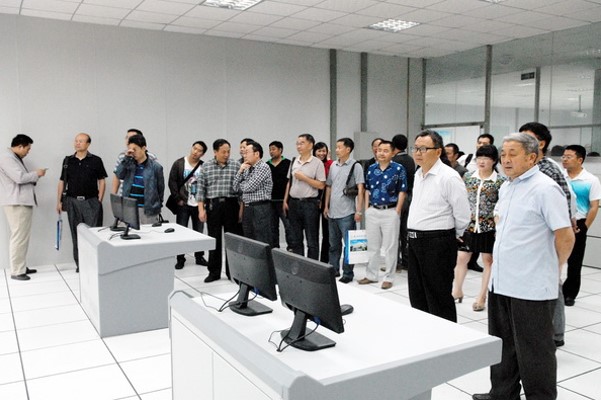 华达高中学校好不好