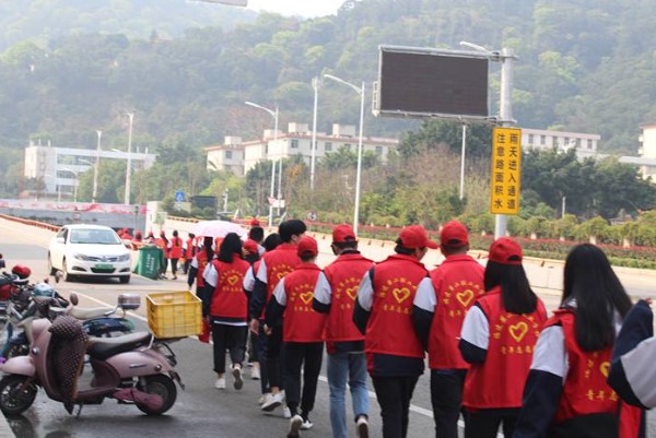 四川志翔职业技术学校为弘扬雷锋精神开展主题团会活动