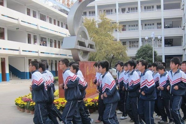 育英文武职业技术学校 育英文武职业技术学校
