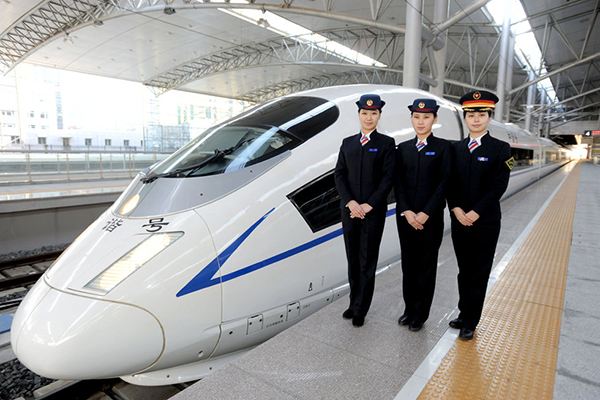 四川初中生报读高铁职业技术学校有优势吗_成都职业中专招生简章有哪些