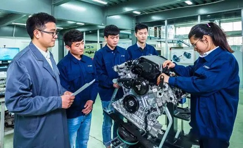 2019年成都市机电工程学校汽车工程专业招生_四川公立专科学校排名