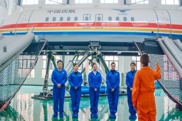 成都职业技术学校补录通知：2019年天府新区航空旅游职业学院3+2补录计划