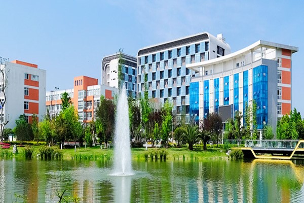 成都铁路卫校 成都铁路卫校