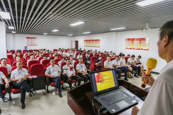 成都职业技术学校哪家好 天府新区航空旅游职业学院教职工要涨工资啦!