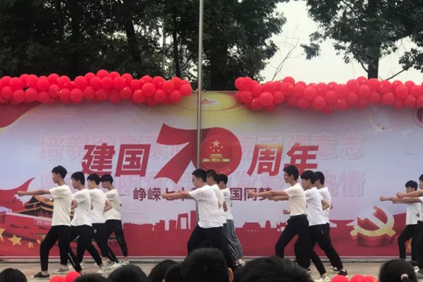 成都天府职业技术学校学生风采 成都天府职业技术学校学生风采