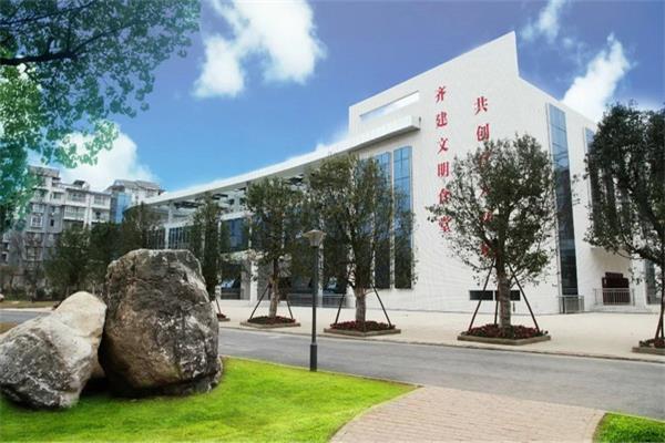 成都高铁职业技术学校 成都高铁职业技术学校