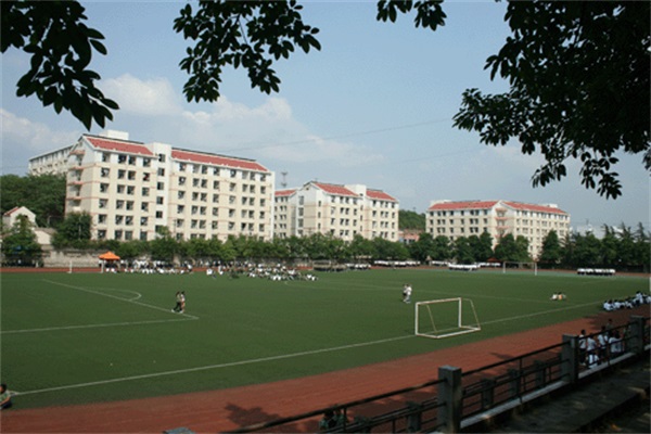 中专学校 中专学校