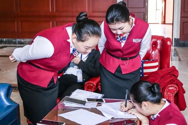 天府新区航空旅游职业学院学子 天府新区航空旅游职业学院学子
