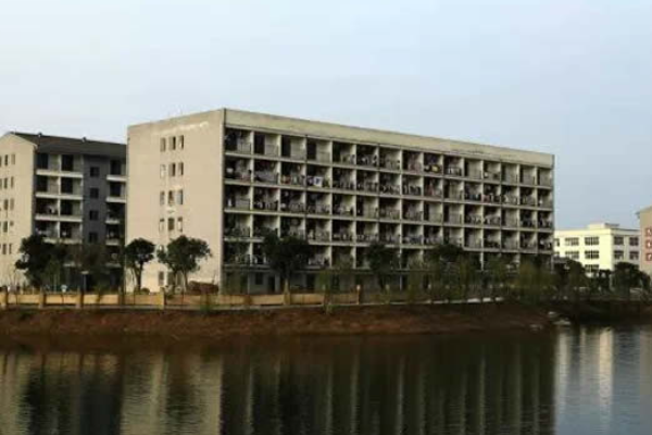 广安职业技术学院