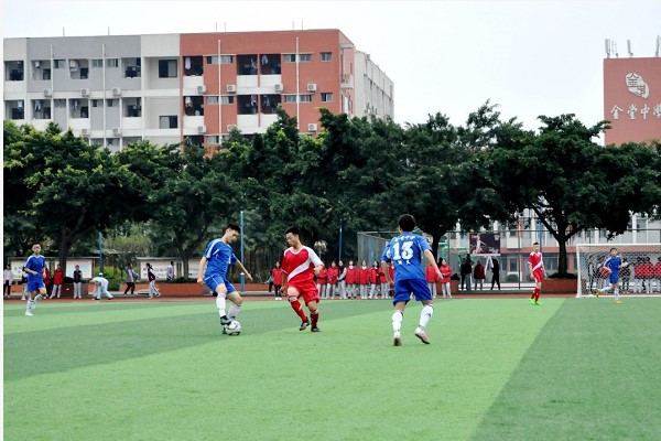 成都高中学校四川省金堂中学在足球联赛中获奖