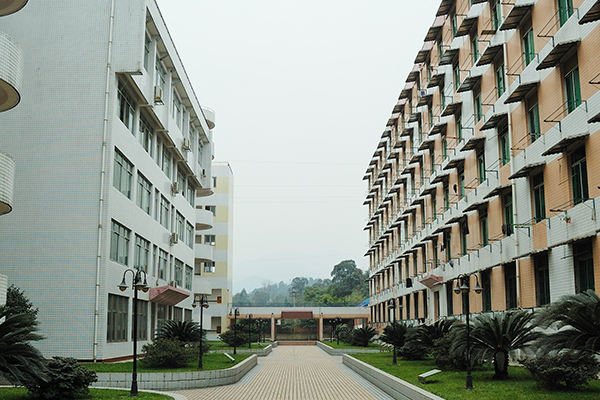 达州职业高级中学 达州职业高级中学