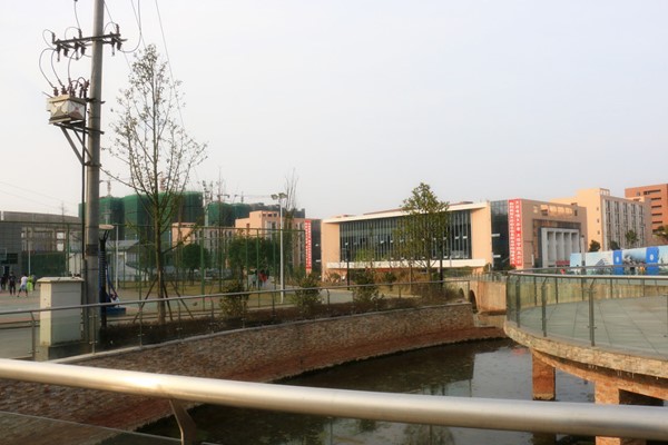 天府新区信息职业学院 天府新区信息职业学院