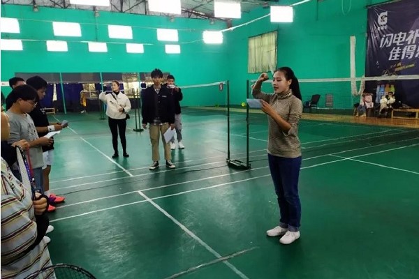 成都职业学校东星航空职业学校举行第六届羽毛球比赛