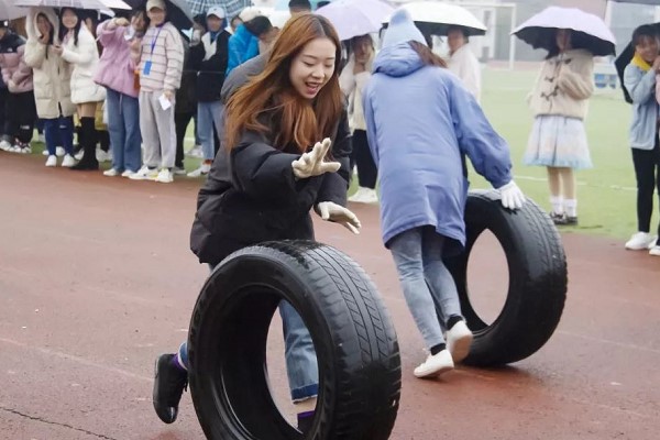 四川职业院校四川汽车职业技术学院冬运会闭幕
