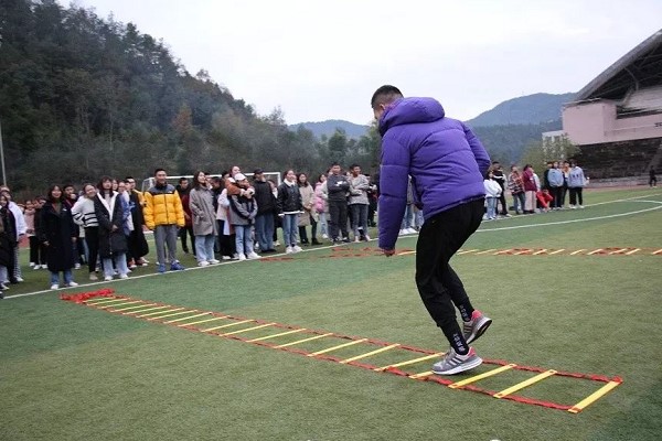 成都高校 成都高校