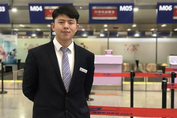 成都东星航空职业学校陈志钱