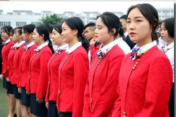 成都职业学校就业明星|成都希望职业学校周琳意