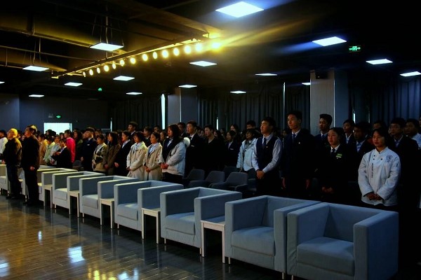 四川师范大学幼师学院举行新团员入团宣誓仪式