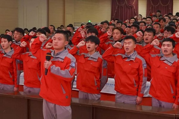 四川汽车职业技术学院举行上汽开班仪式