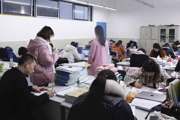 四川中职学校四川五月花技师学院举行教师专业知识测试