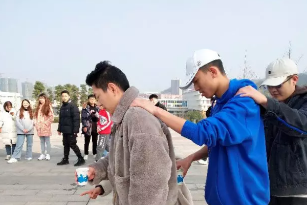 天府新区信息职业学院互联网金融专业素质拓展团建活动记录