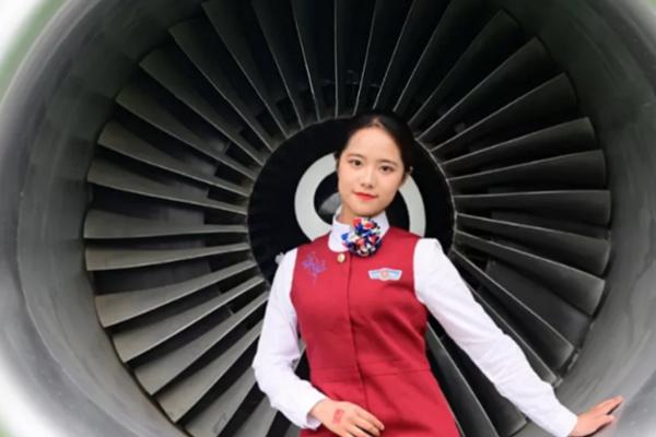 成都中职学校|成都东星航空职业学校校花涂文静