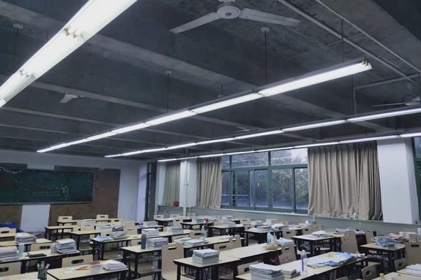 成都中职学校四川省针灸学校抗疫决心
