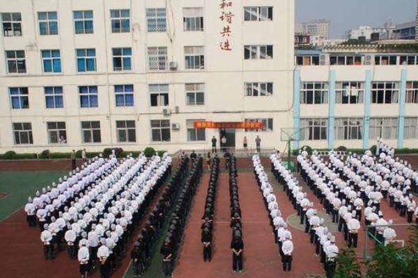 成都中职学校四川省针灸学校抗疫决心 成都中职学校四川省针灸学校抗疫决心