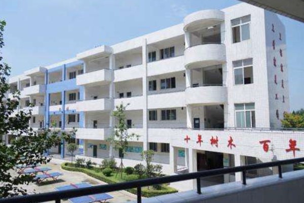 成都中专学校四川五月花技师学院停课不停学 成都中专学校四川五月花技师学院停课不停学