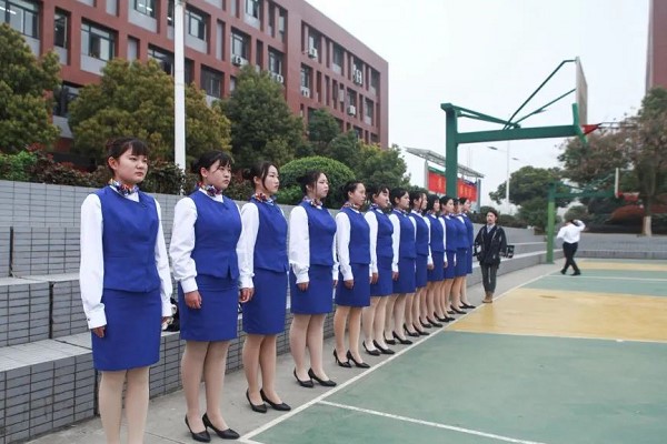 成都中职学校重磅新闻 四川万通汽修学校开设城轨专业
