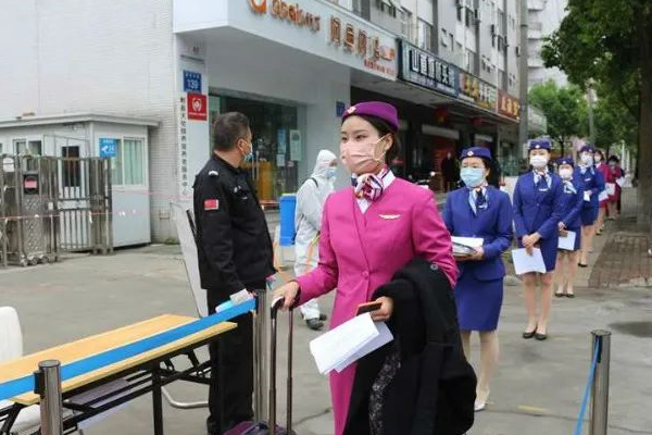 成都中专学校有哪些开学了 中国五冶大学开学演习