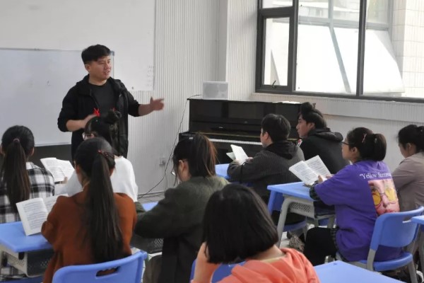 成都艺术高中学校四川现代艺术学校音乐专业招生条件
