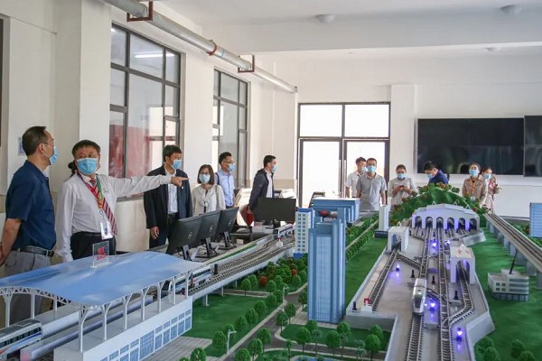 天府航空学院助力教育扶贫 天府航空学院助力教育扶贫