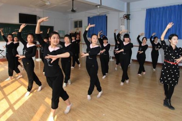 成都中职学校学生 成都中职学校学生