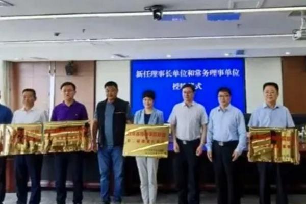 5eb629121a8f9.jpg 市场的v方便给他会让你.jpg