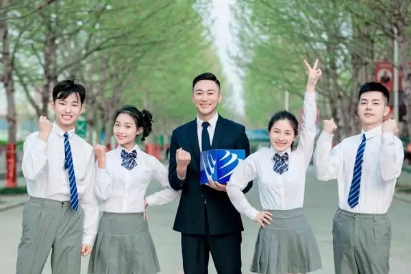 艺术学校学子 艺术学校学子