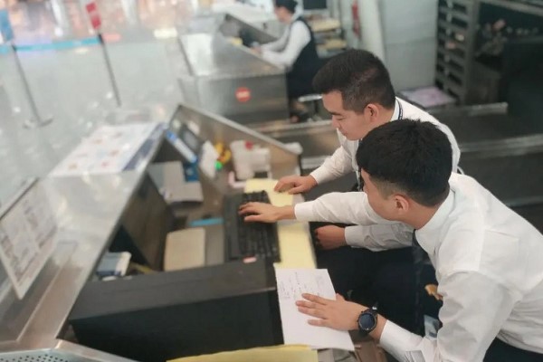 东星航空学校就业明星黄锐 东星航空学校就业明星黄锐