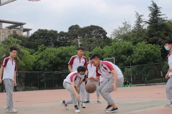 拼搏的青春最美——来看看四川城市技师学院的孩子们