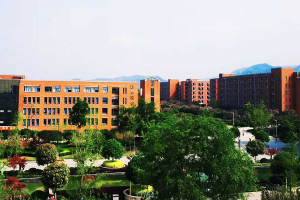 2020成都五月花汽修专业学校招生对象|招生时间|资助政策