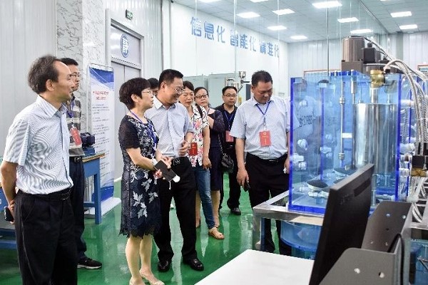 成都温江人大莅临四川理工技师学院调研指导