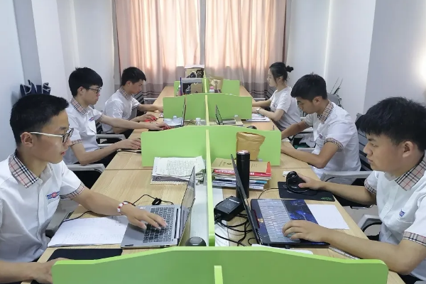 天府新区航空旅游职业学院无人机竞赛获三等奖