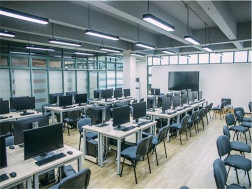 初中毕业学四川城市技师学院室内设计好找工作吗