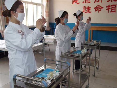 四川理工技师学院护理专业的就业前景怎么样