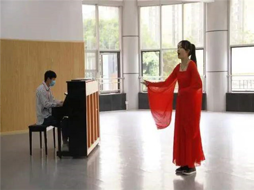 四川现代艺术学校音乐表演专业就业前景究竟好不好