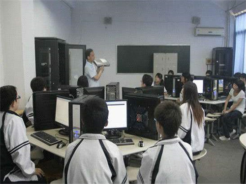 成都希望职业学校教学设施好不好 成都希望职业学校教学设施好不好