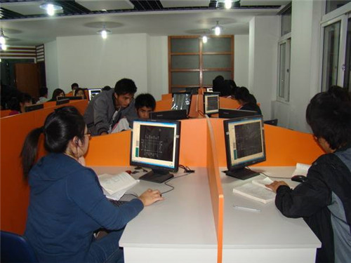 成都华商理工职业学校计算机专业好不好找工作