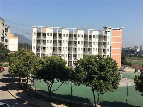成都华商理工职业学校怎么走 成都华商理工职业学校怎么走