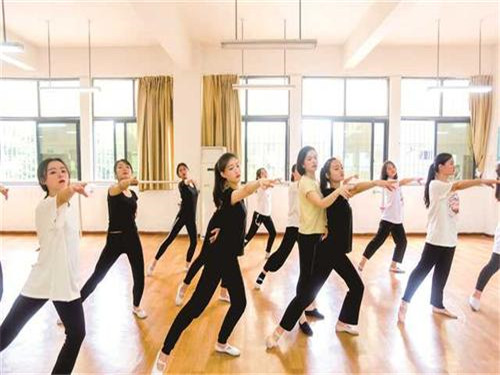 四川现代艺术学校舞蹈专业以后是什么样的文凭呢 四川现代艺术学校舞蹈专业以后是什么样的文凭呢