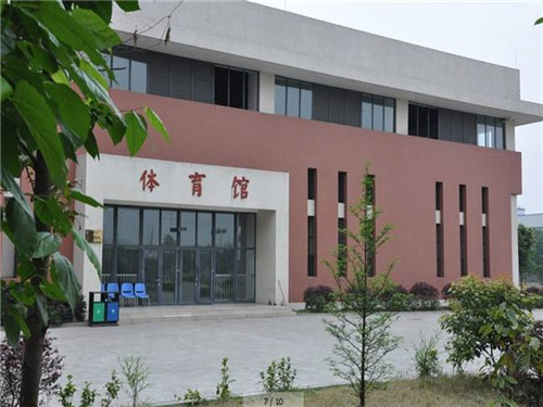 成都华商理工职业学校怎么走 成都华商理工职业学校怎么走