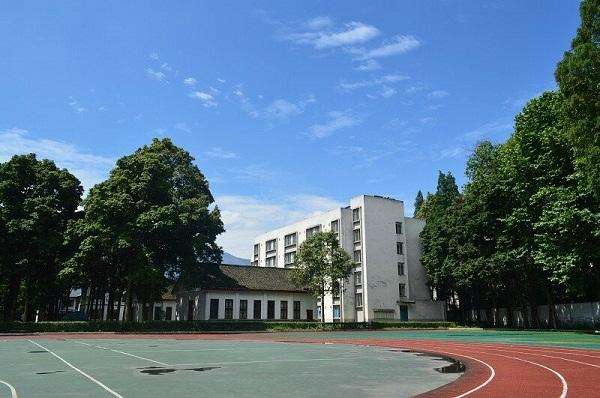 四川五月花技师学院欢迎怎么样 四川五月花技师学院欢迎怎么样
